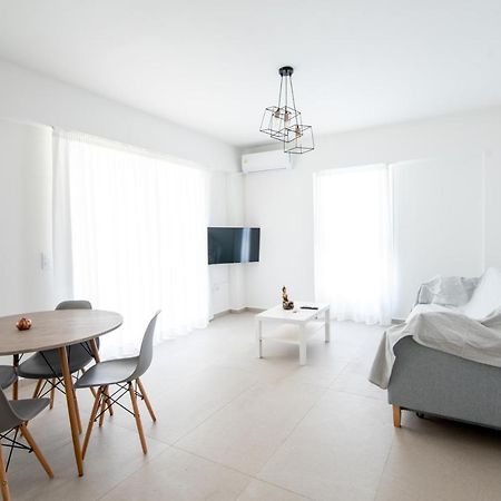 Ennea Suites-Flame Suite Flambouras ภายนอก รูปภาพ