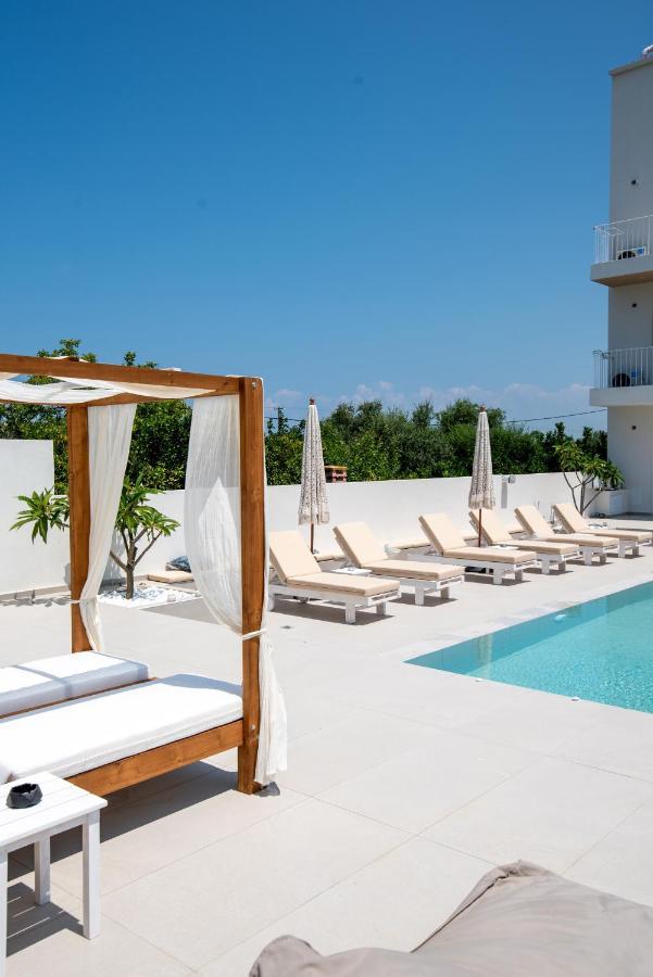 Ennea Suites-Flame Suite Flambouras ภายนอก รูปภาพ